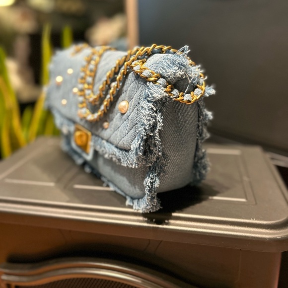 KARL LAGERFELD PARIS Quilted Agyness Light Blue Denim Shoulder Bag - Picture 5 of 7